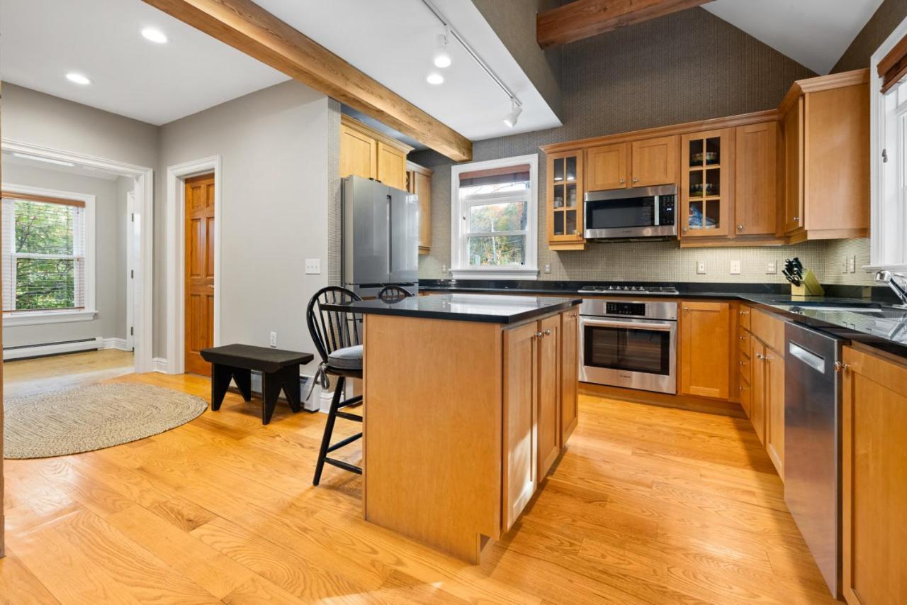 Stratton Springs Top Tier End Unit Exterior photo